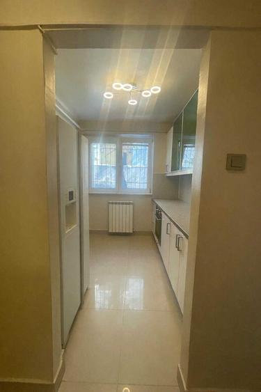 Apartament cu 3 camere semidecomandat, mobilat în Dorobanți