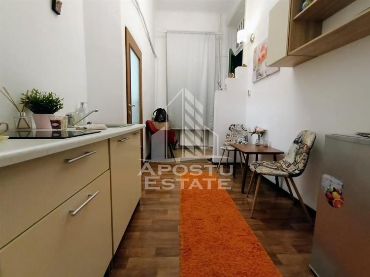Garsonieră decomandată, mobilată în Ultracentral