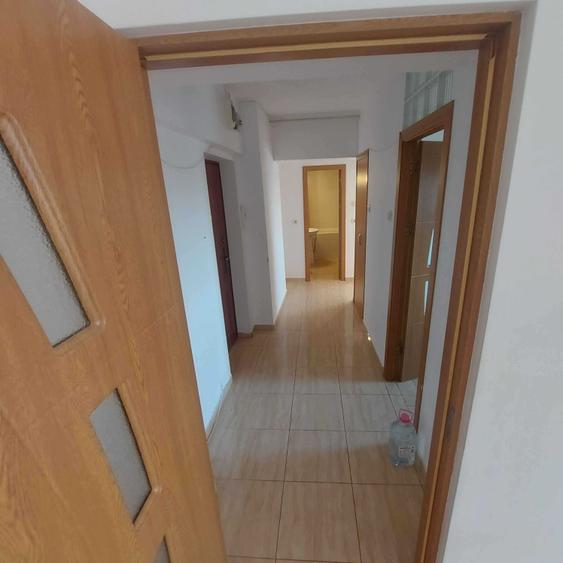 Apartament cu 2 camere decomandat în Dacia