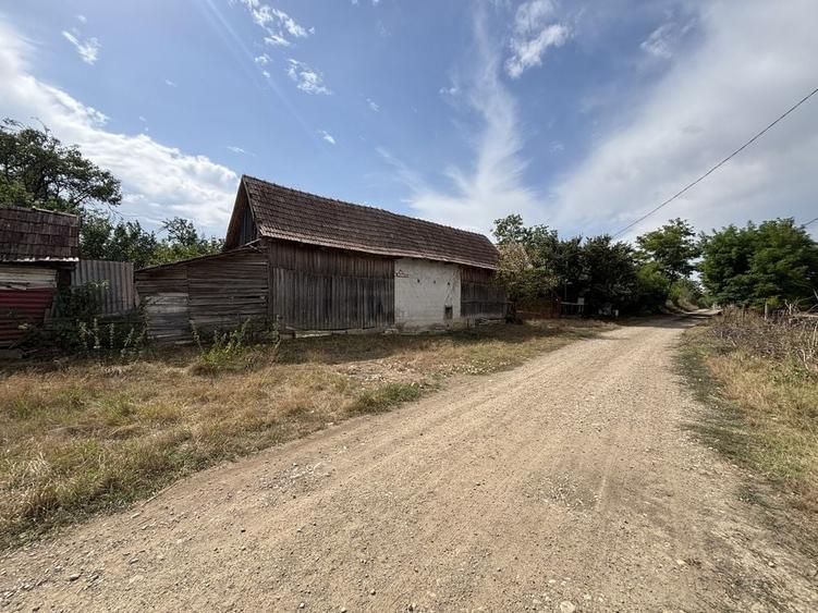 Casă cu 3 camere în Pădureni