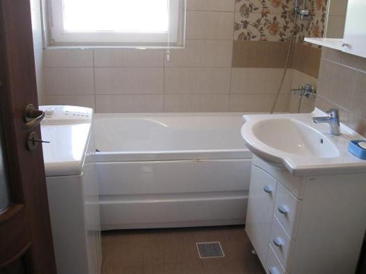 Apartament cu 3 camere semidecomandat în Mănăștur