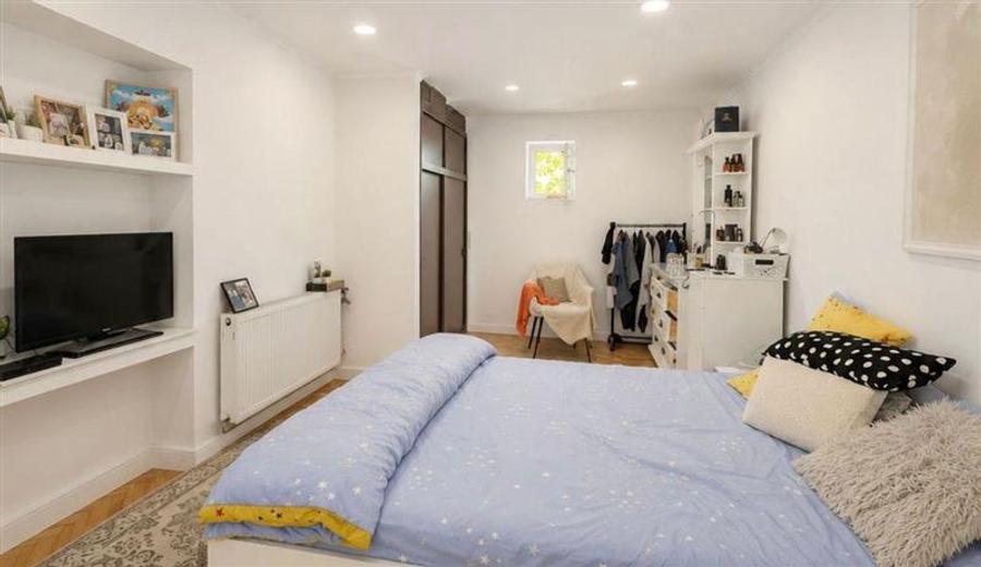 Apartament cu 3 camere decomandat, mobilat în Cișmigiu
