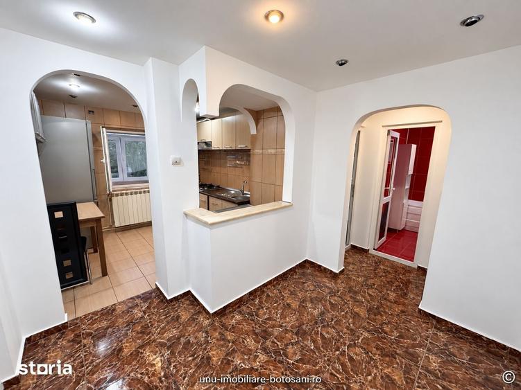 Apartament dec.-2 camere- 2 balcoane - Zona Savenilor T.Vladimirescu - 2