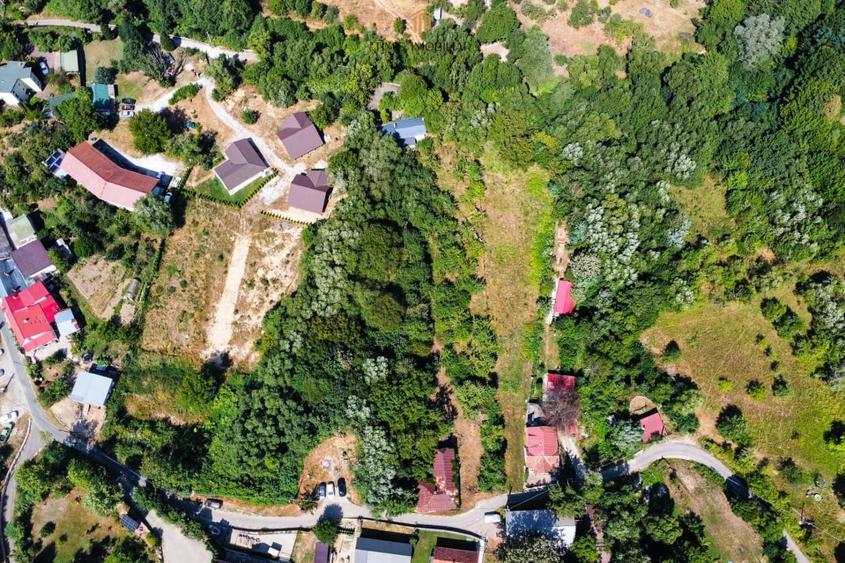 Teren Construcții intravilan de 4173 mp, în Văliug