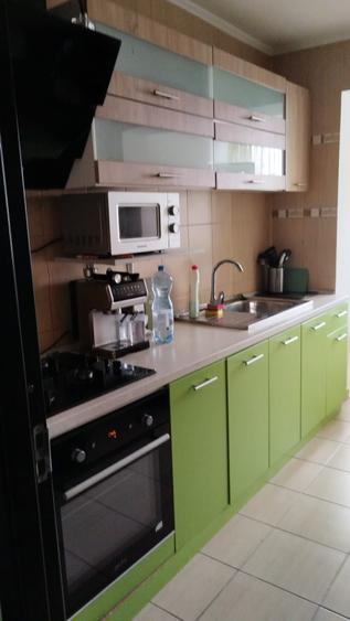 Apartament cu 3 camere decomandat, mobilat în Titulescu