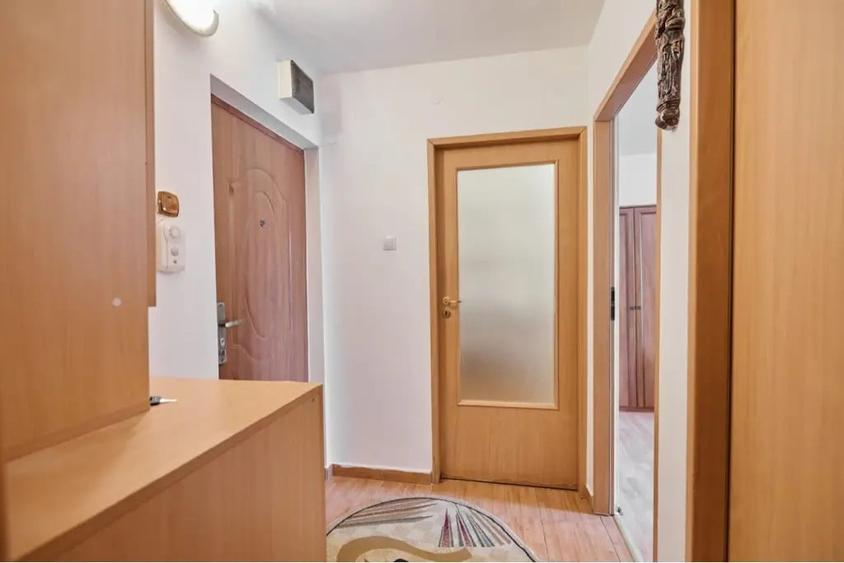 Apartament cu 2 camere decomandat în Războieni