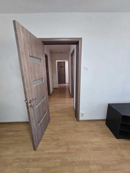Apartament cu 2 camere decomandat în Vitan