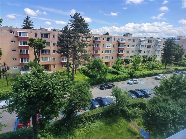 Apartament cu 2 camere semidecomandat, mobilat în Astra