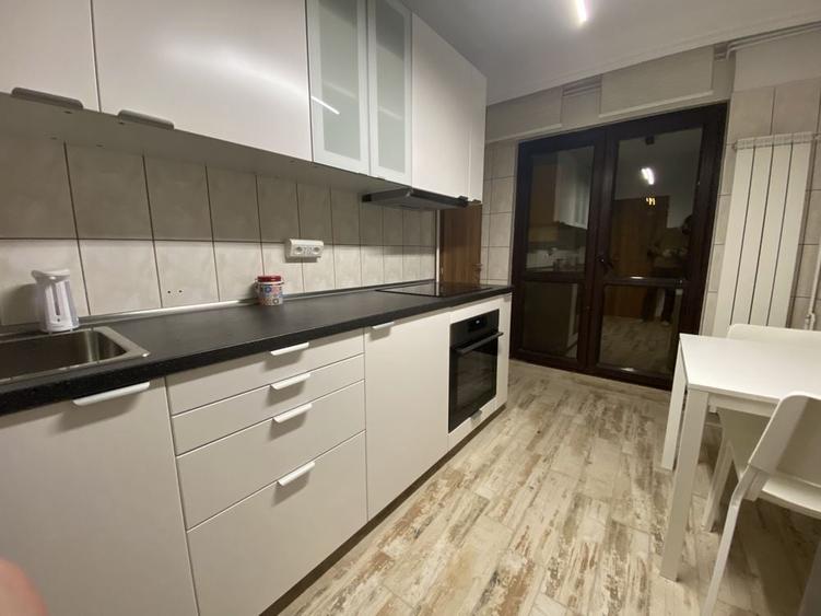 Apartament cu 2 camere decomandat în Barbu Văcărescu