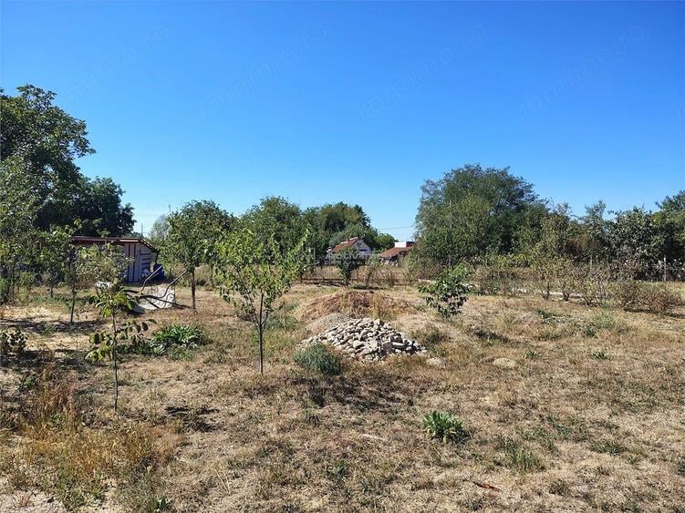 Teren de 588 mp, în Vest