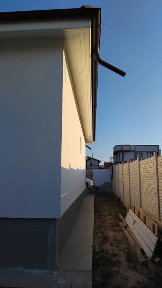 Casă cu 4 camere în Exterior Vest
