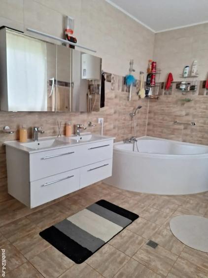 Casă cu 4 camere cu Teren 5000 Mp în Mârșa