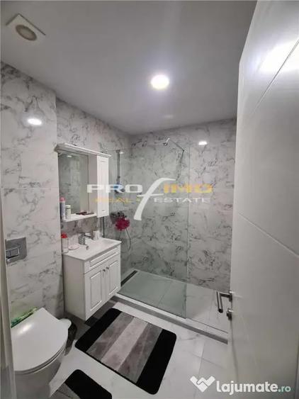 Apartament cu 3 camere decomandat în Carrefour
