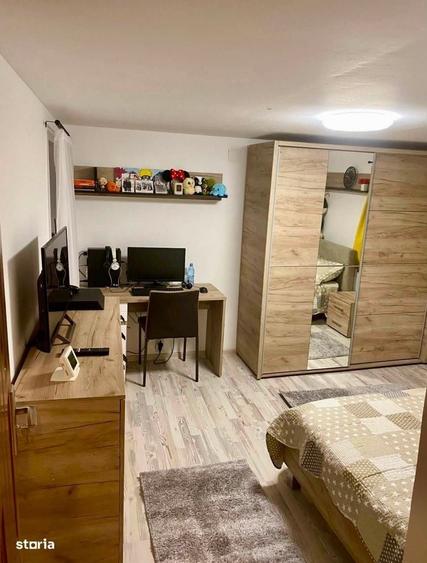 Casă cu 4 camere cu Teren 552 Mp în Central