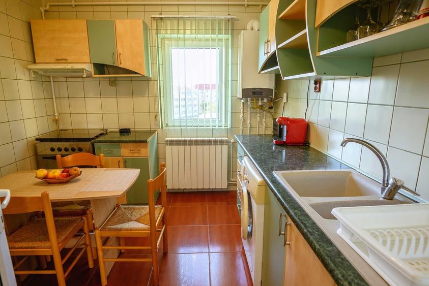 Apartament cu 2 camere decomandat în Central