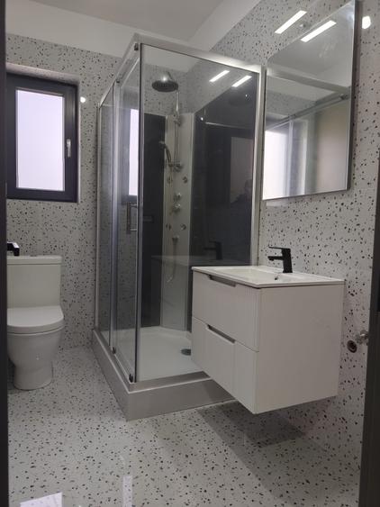Casă individuală cu 4 camere cu Canalizare în Gulia