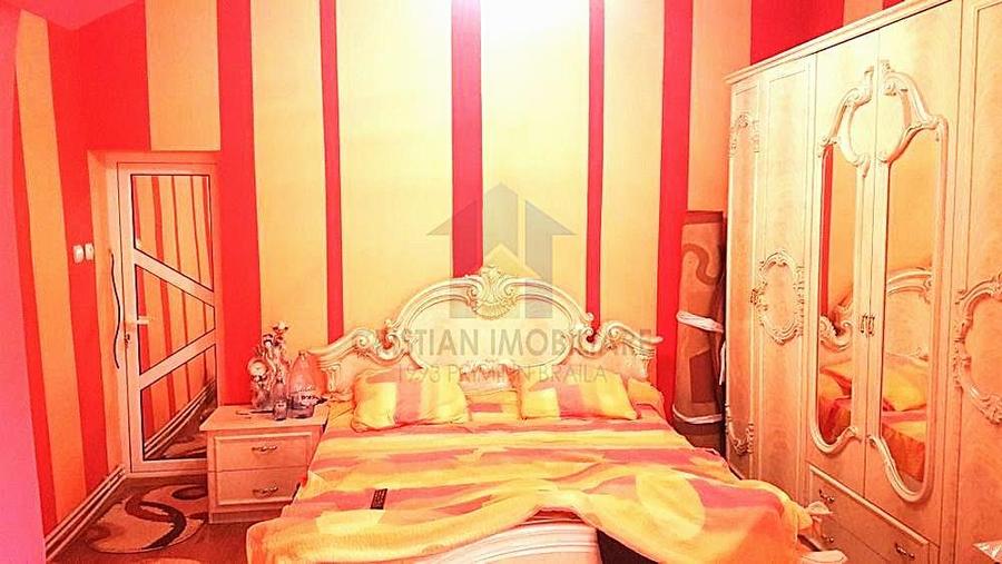 Casă cu 5 camere cu Teren 250 Mp în Chercea