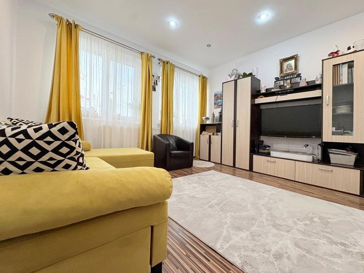 Apartament cu 3 camere decomandat, mobilat în Palas