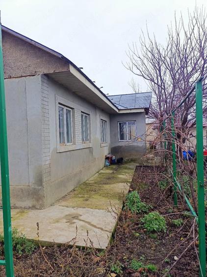 Casă cu 7 camere cu Teren 1352 Mp în Victoria