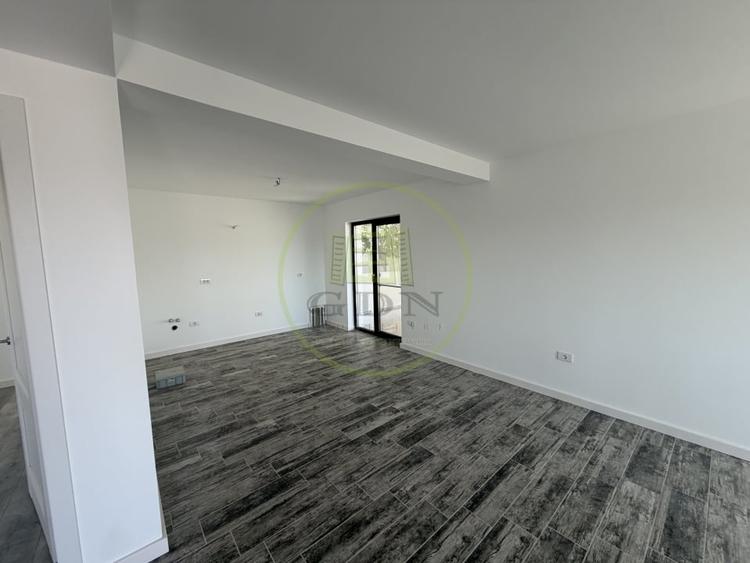 Casă individuală cu 5 camere cu Teren 246 Mp în Preajba