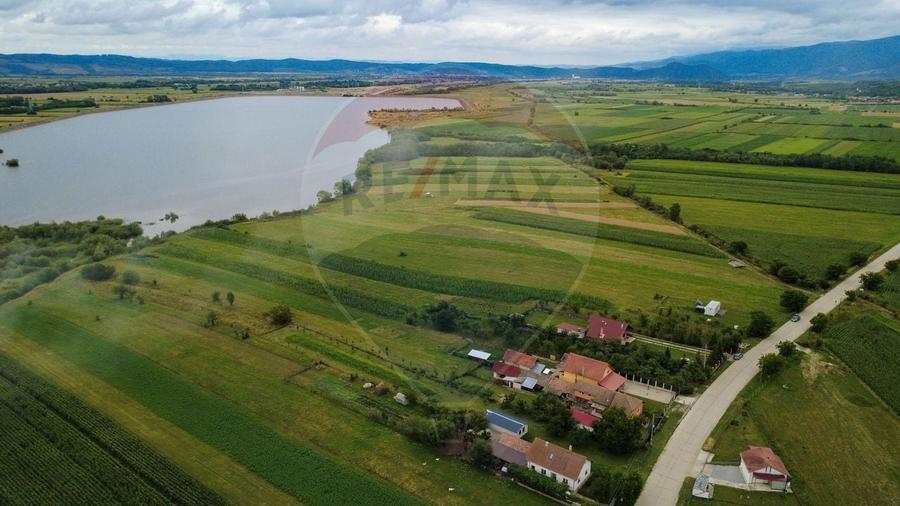 Teren agricol extravilan de 3380 mp, în Unciuc