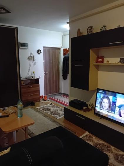 Apartament cu 2 camere decomandat în Militari