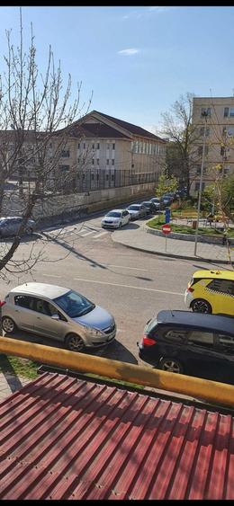 Garsonieră decomandată în Exterior Vest
