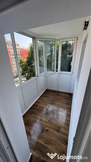 Apartament cu 3 camere decomandat în Ștefan cel Mare
