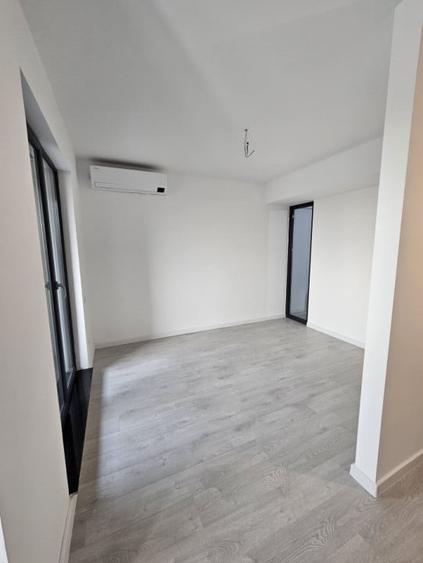 Apartament cu 2 camere, mobilat în Politehnica