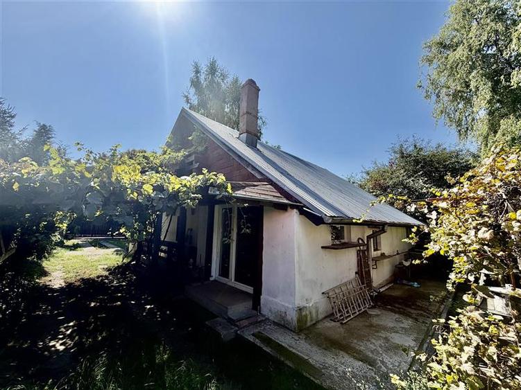 Casă individuală cu 3 camere cu Teren 990 Mp în Miroslava