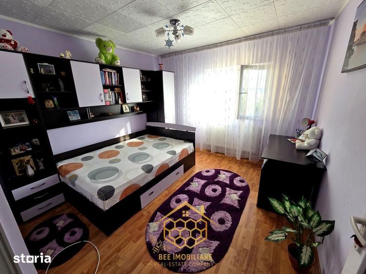 Apartament cu 3 camere in zona centrala - Filiasi - 12