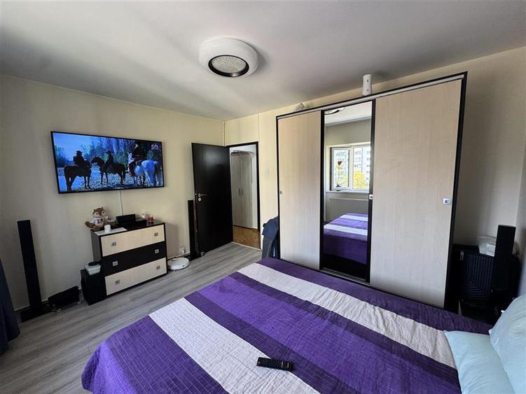 Apartament cu 2 camere decomandat, mobilat în 13 Septembrie