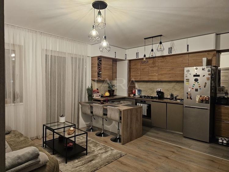 Apartament cu 3 camere decomandat, mobilat în Sânnicoară