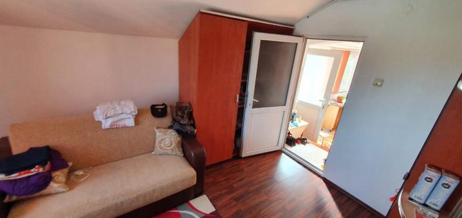 Casă cu 5 camere cu Teren 1080 Mp în Blejoi