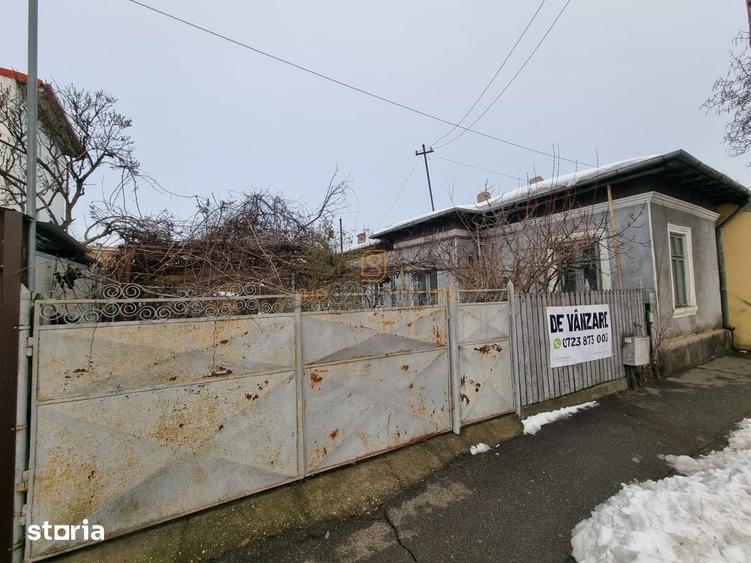 Casă cu 3 camere cu Canalizare în Pieptănari