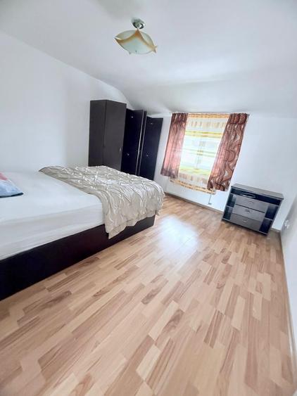 Casă individuală cu 4 camere cu Teren 300 Mp în Cetate