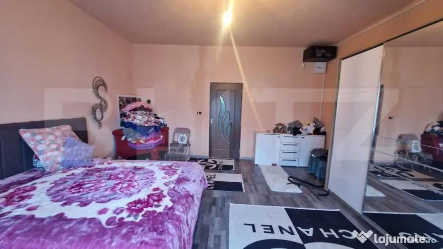 Casă cu 5 camere cu Teren 836 Mp în Central