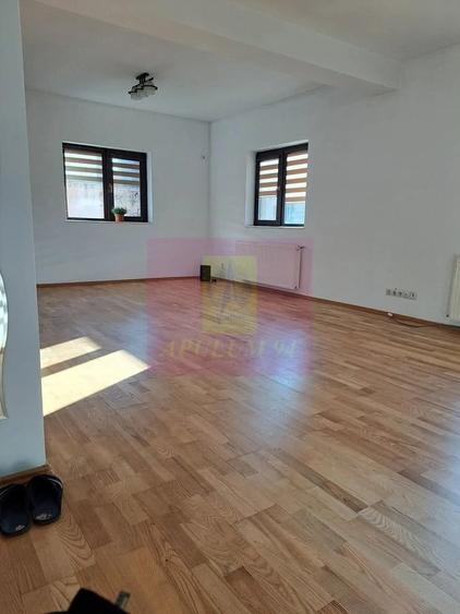Casă cu Teren 300 Mp în Prelungirea Ghencea