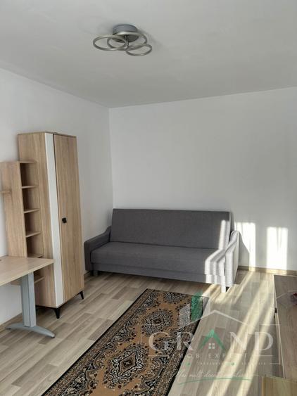 Garsonieră semidecomandată, mobilată în Mărăști