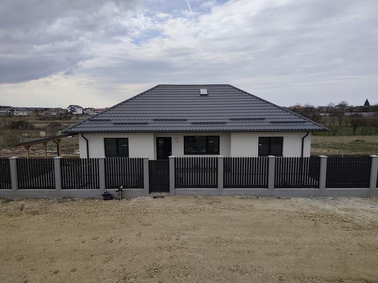Casă individuală cu 4 camere cu Teren 350 Mp în Joița
