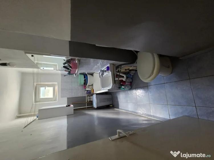 Apartament cu 2 camere semidecomandat în Est