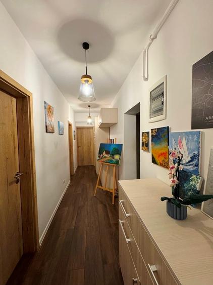 Apartament cu 2 camere decomandat în Sisești