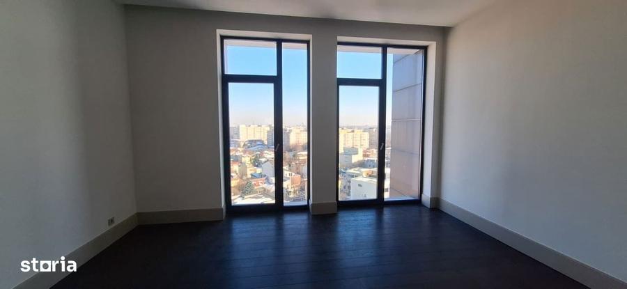 Apartament cu 4 camere în Tei