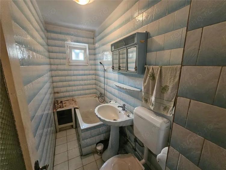 Apartament cu 2 camere nedecomandat, mobilat în Micro II