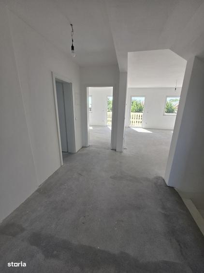 Casă cu 4 camere în Dudeștii Noi