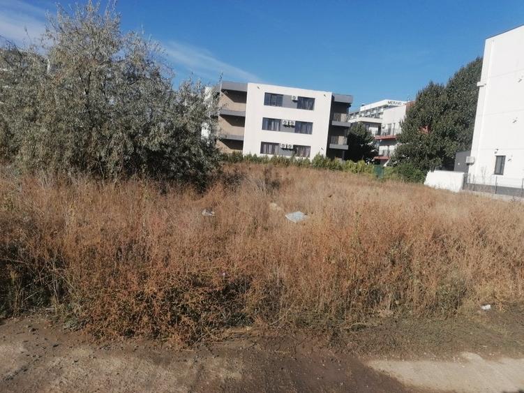 Teren Construcții intravilan de 600 mp, în Nord