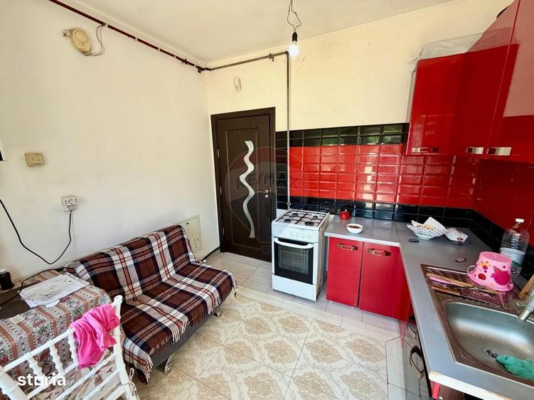 Casă cu 4 camere cu Teren 557 Mp în Central