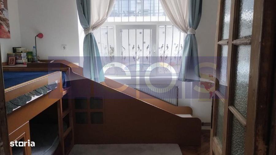 Apartament cu 6 camere, mobilat în Victoriei