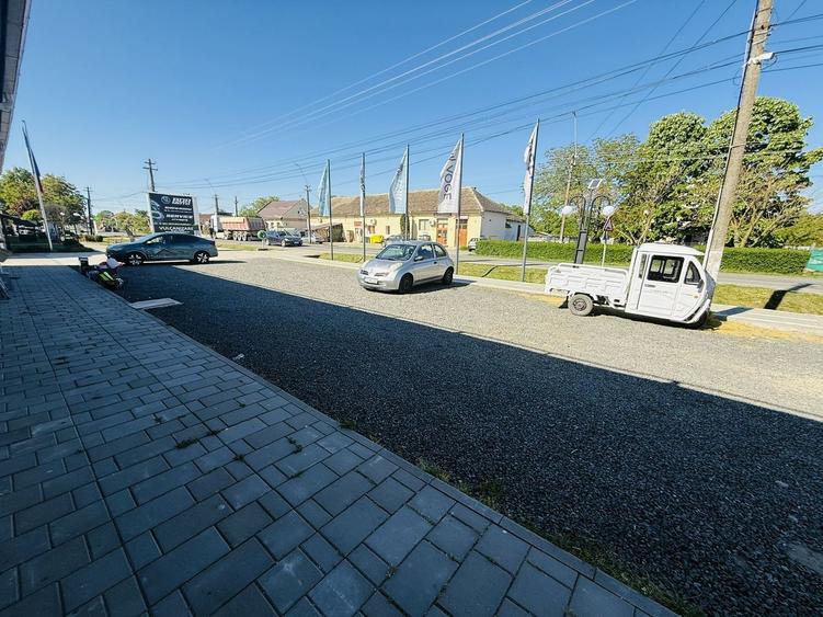 Spațiu comercial, de 234 mp, în Sacoșu Turcesc