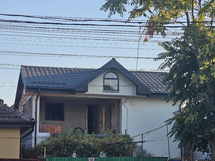 Casă cu Teren 318 Mp în Central